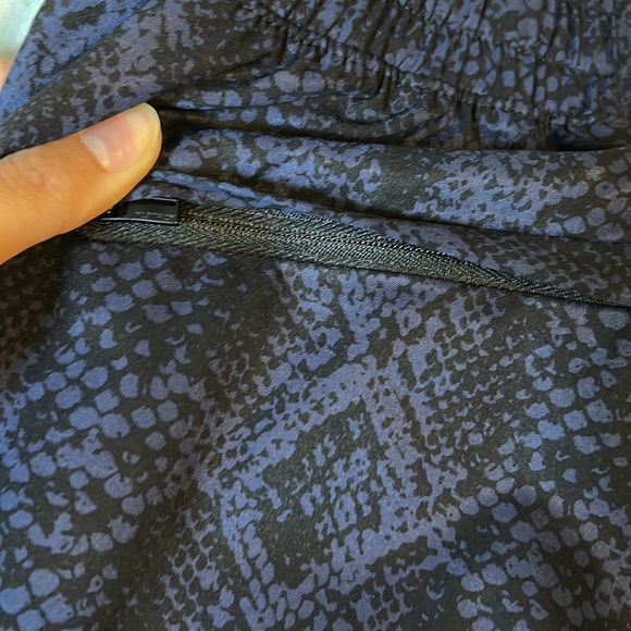 ATHLETA: Brooklyn jogger blue snake print - Picture 11 of 11